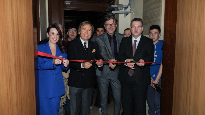 Erol Evgin’i duygulandıran sürpriz