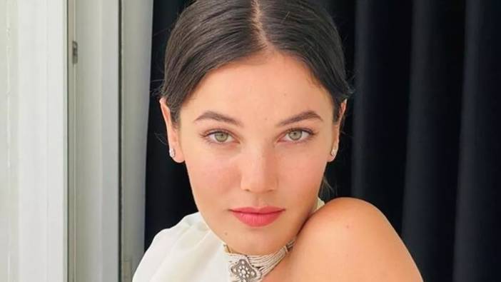 Oyuncu Pınar Deniz'den büyük gaf