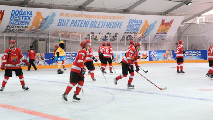 En büyük ‘Buz Pisti’nde çalışmalar devam ediyor