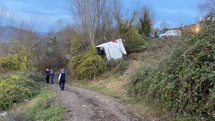 Bartın'da yolcu otobüsü şarampole devrildi: 39 yaralı