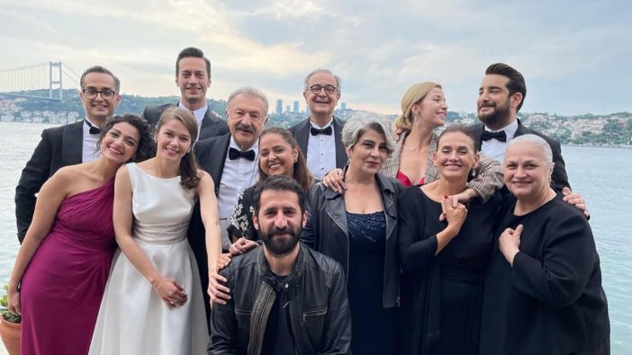 Camdaki Kız dizisinde ayrılan ayrılana!