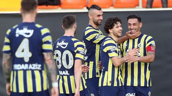 Fenerbahçe'nin hazırlık maçlarında da bileği bükülmedi! Salernitana'yı 3 golle darmadağın ettiler