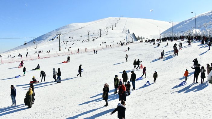 Vize problemi yaşayan Rus turistler soluğu Türkiye'de alıyor