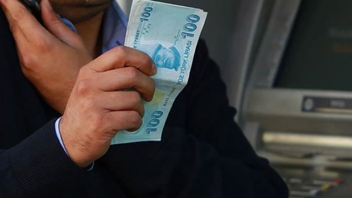 Kendilerini polis olarak tanıtıp evdeki 4.5 milyon liralık altını çaldılar!