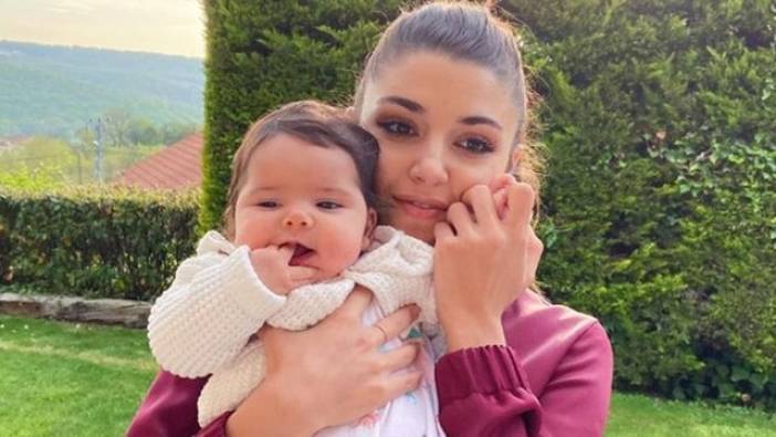 Oyuncu Hande Erçel'in yeğeni Mavi için yaptığı paylaşım herkesi ağlattı
