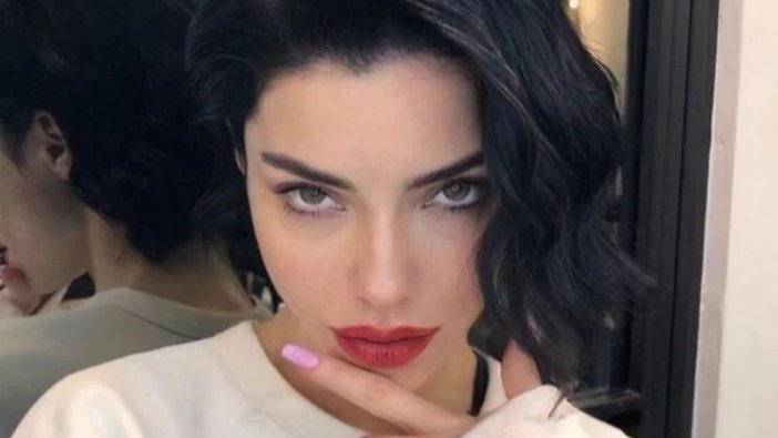 Tanımadığı adamın masasına oturduğu iddia edilen Merve Boluğur'dan açıklama