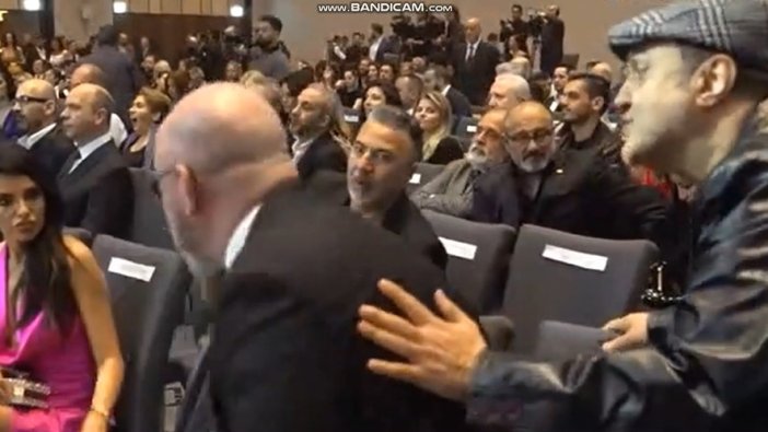 Sunucular arasında protokol kavgası