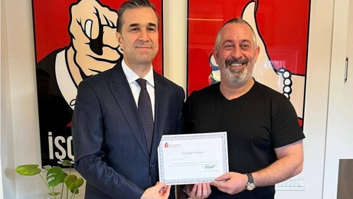 Cem Yılmaz teşekkür belgesini aldı
