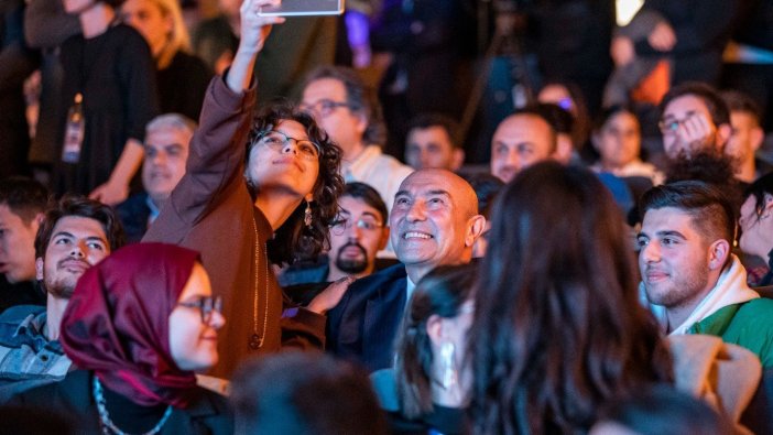 Türkiye'nin ilk ‘Gençlik Belediyesi’ İzmir'de kuruluyor!