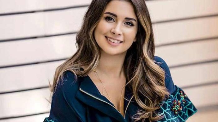 Buse Terim'in 20 bin liralık ayakkabısı sosyal medyada alay konusu oldu