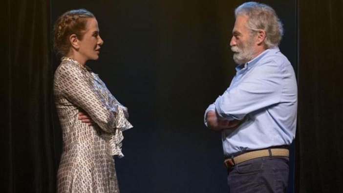 İki ünlü sanatçıdan beklenmedik sürpriz geldi.