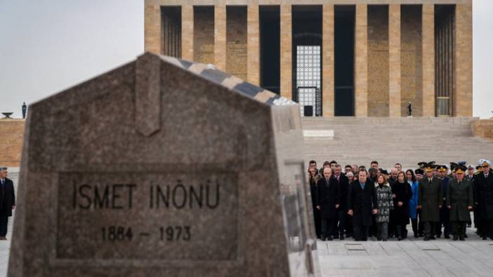 İsmet İnönü, Anıtkabir’deki mezarı başında anıldı