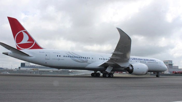 THY uçağı acil iniş yaptı