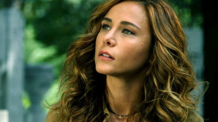 Oyuncu Burçin Terzioğlu'nun imaj değişikliği takipçilerini ikiye böldü