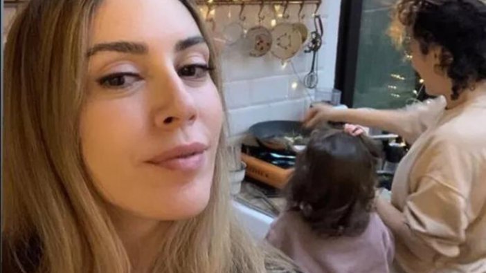 Sinem Kobal kızıyla mutfakta
