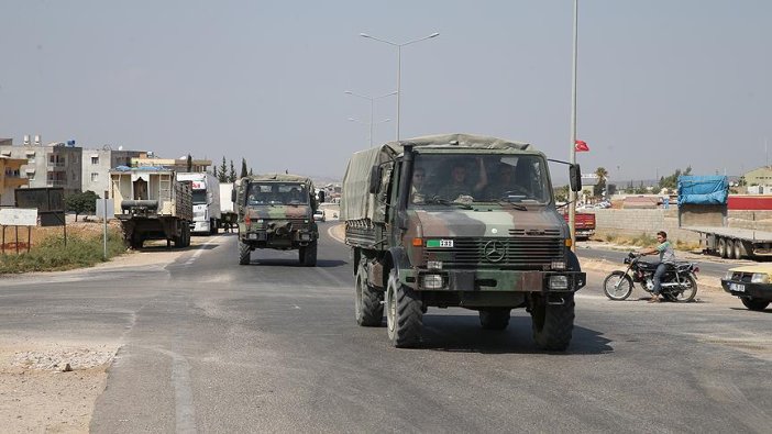 Komando birlikleri Suriye sınırında