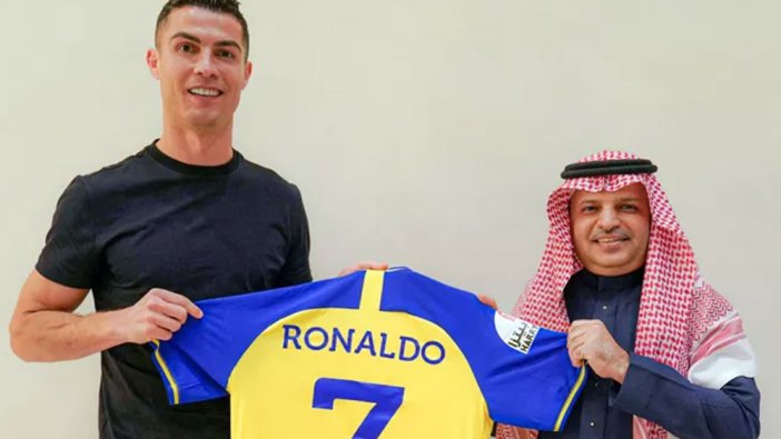Ve Ronaldo imzayı attı! 2 yıl için 500 milyon euro