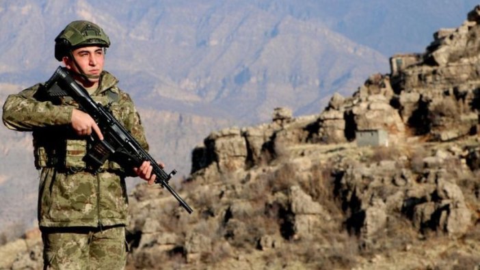 Sınırın sıfır noktasında gece gündüz vatan nöbeti