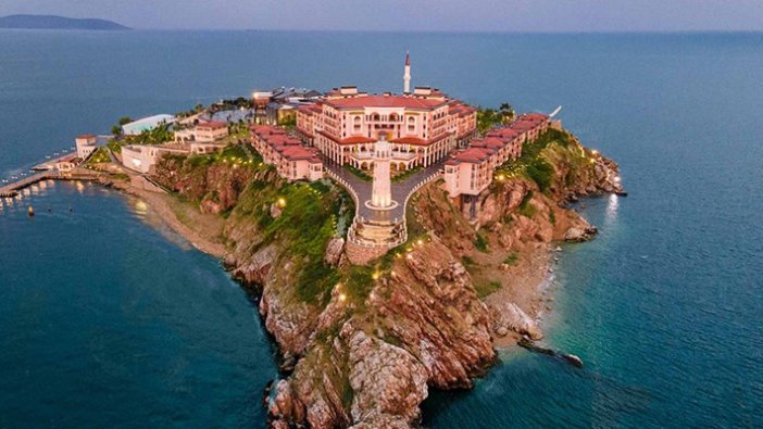 Milyarlarca lira harcandı ama in cin top oynuyor