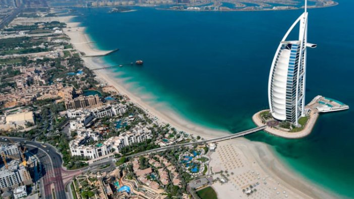 Dubai’de alkol vergisi kaldırıldı