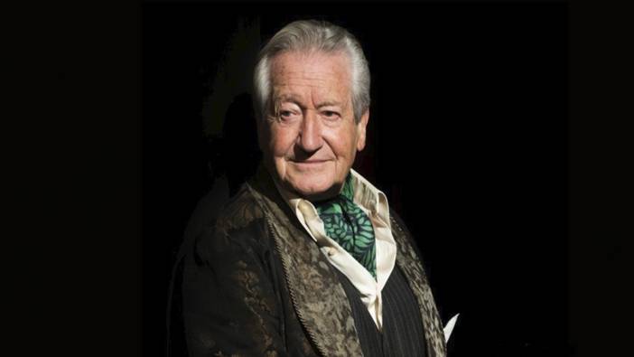 Fransız sinemasının en ünlü komedyeni  hayatını kaybetti