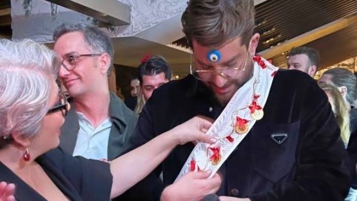 Enis Arıkan'ın 40. doğum gününde altınlar havada uçuştu