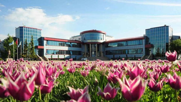 AKP’liler Van’da kamu kurumlarını parsellemiş!