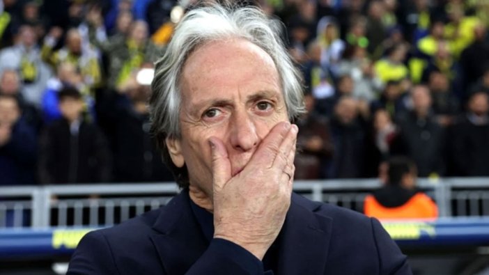 Galatasaray hezimetinin ardından radikal karar! 2 yıldız ilk 11'e...