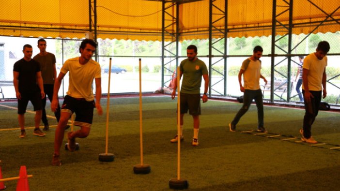 32 genç sporcu akademili oldu