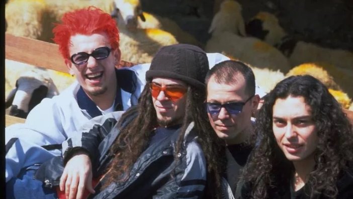 Rock grubu Kurban'dan üzen haber