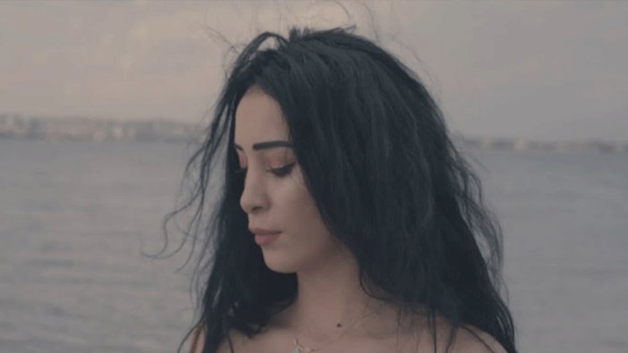 Ünlü şarkıcı eski sevgilisini öldürüp ormana gömdü