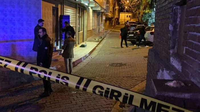 Kahvehaneye silahlı saldırı:  3 yaralı