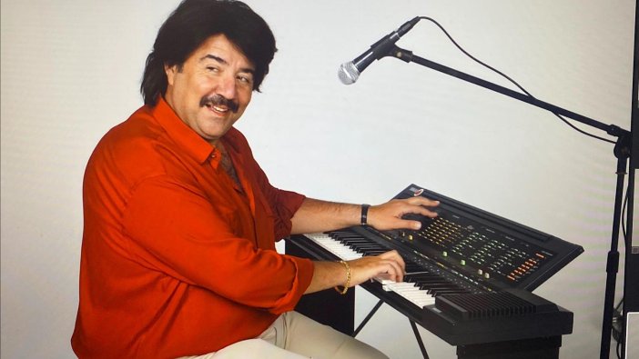 Ata Demirer müzik listelerinde bir numara!