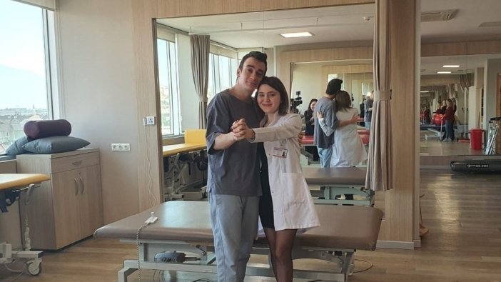 Felç kalma riski vardı! Sergen Deveci şimdi doktoruyla dans ediyor