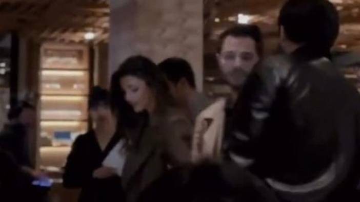 Hande Erçel ve Hakan Sabancı beraberce kameralara takıldı
