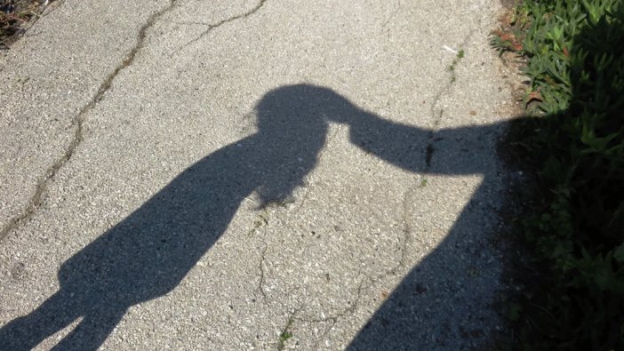 13 yaşında babasının istismarına uğradı, annesi bebeği öldürdü