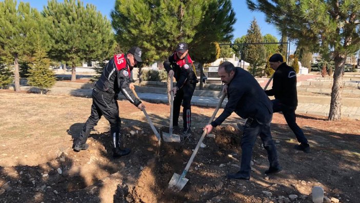 Sırt çantasında cesedi bulunan bebeğe yürek burkan veda