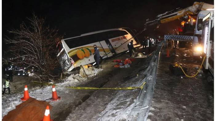 Kaza yapan otobüste can pazarı: 4 ölü 24 yaralı