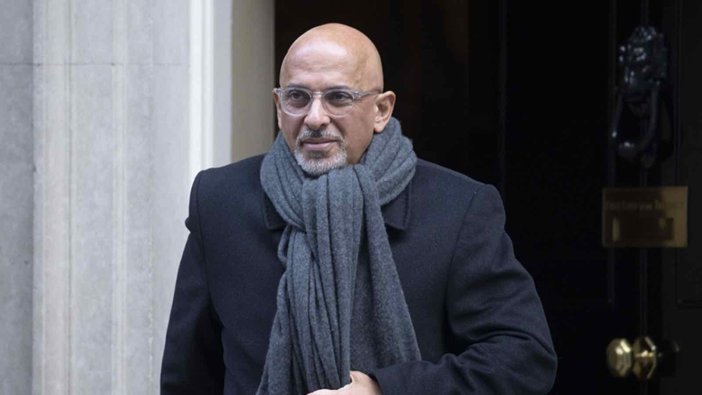 Vergi kaçırdığı için görevden alındı