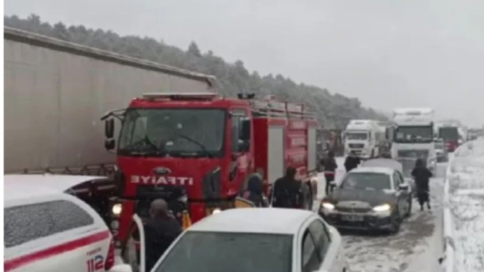 Bolu’da zincirleme kaza: İstanbul yönü ulaşıma kapandı!
