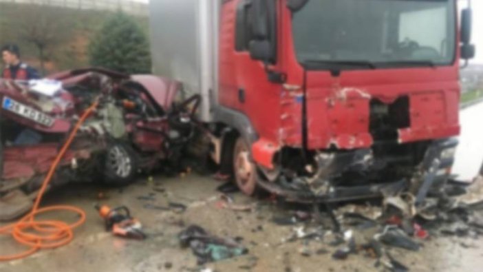 Trafik canavarı düğün yolunda yakaladı: 5 ölü