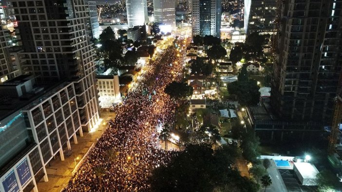 İsrail'de Netanyahu protesto edildi: 'Yanlış nesle düştünüz'