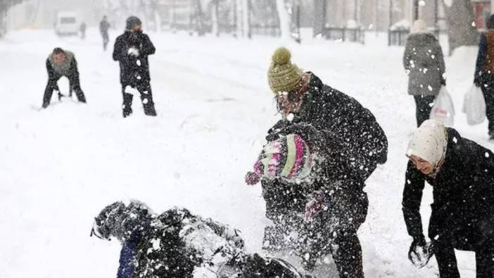 Zonguldak’ta eğitime kar engeli! Yarın okullar tatil edildi