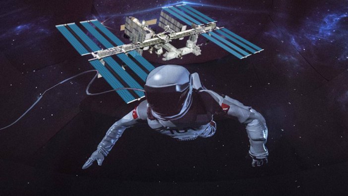 Uzaydan dünyaya paraşütle atlanır mı? Ulaşmak kaç saat sürer?