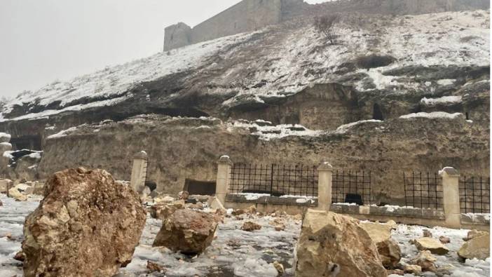 Depremde Gaziantep Kalesi de hasar gördü