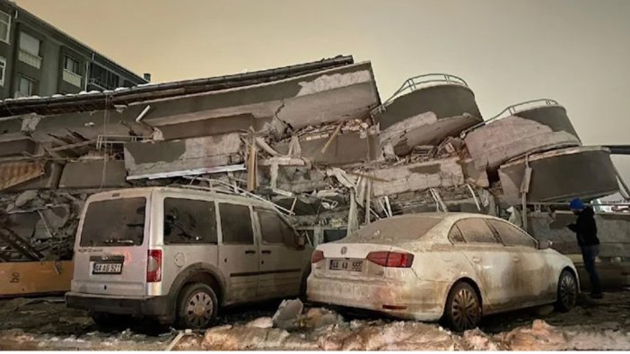 Deprem bölgesindeki 10 ilde okullar tatil edildi