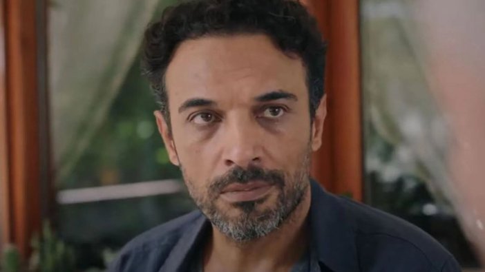 Uğur Aslan: Ailemin yarısı Hatay'da göçük altında