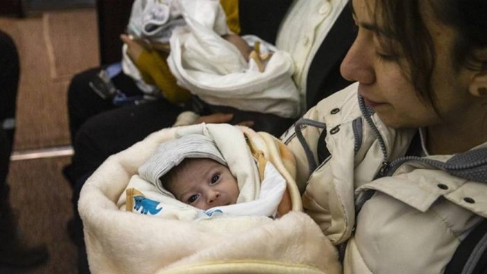 Enkazdan refakatçisi olmayan 162 çocuk çıkarıldı