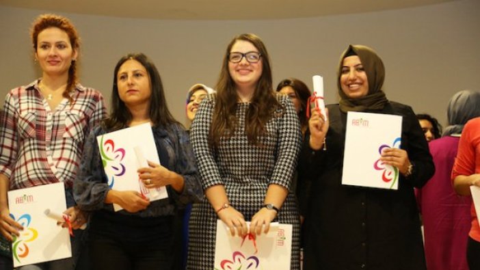 ABİM’de yeni mezunla sertifika töreni düzenlendi