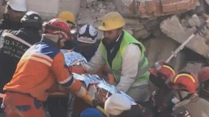 Kepçe operatörünün dikkatiyle sağ kurtarıldı